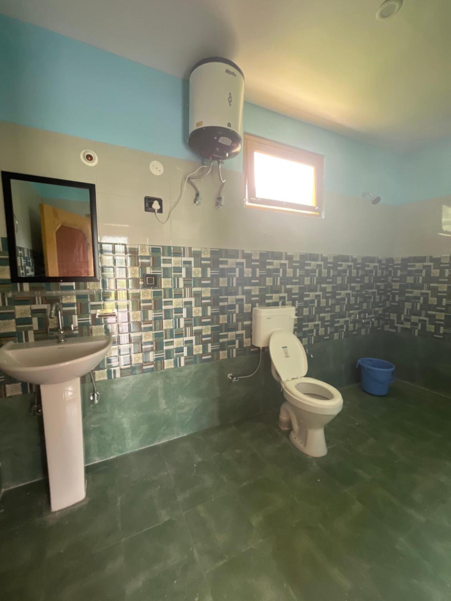Отель Golden Luck Mann Cafe Kalgha Экстерьер фото